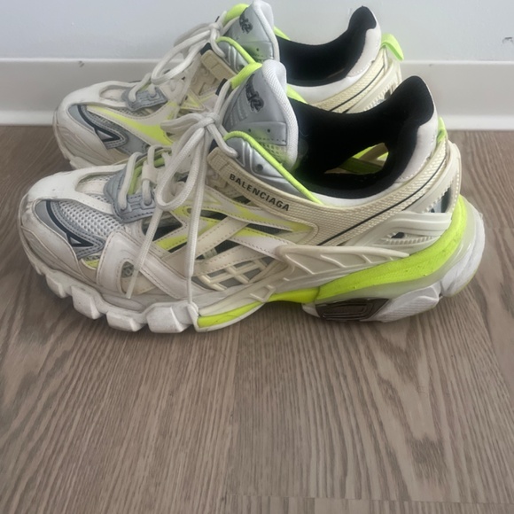 Balenciaga  Track.2 Sneakers - Picture 6 of 6